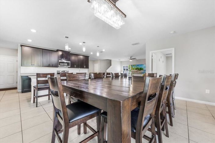 Image No.20-6 Bed Property for sale