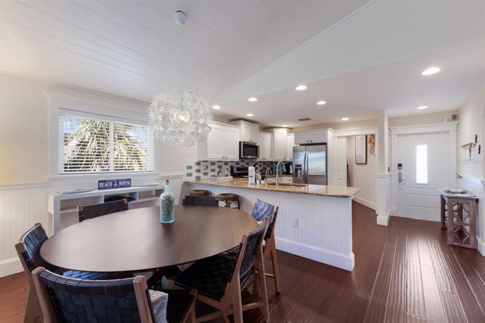 Image No.16-3 Bed Property for sale