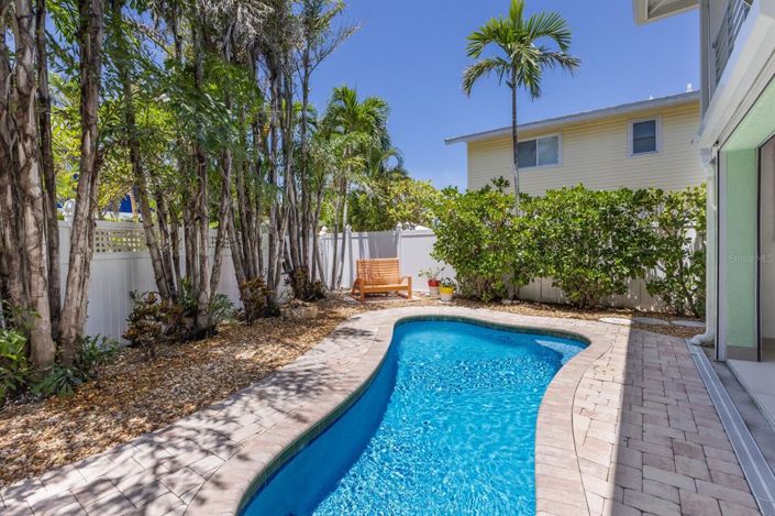 Image No.38-3 Bed Property for sale