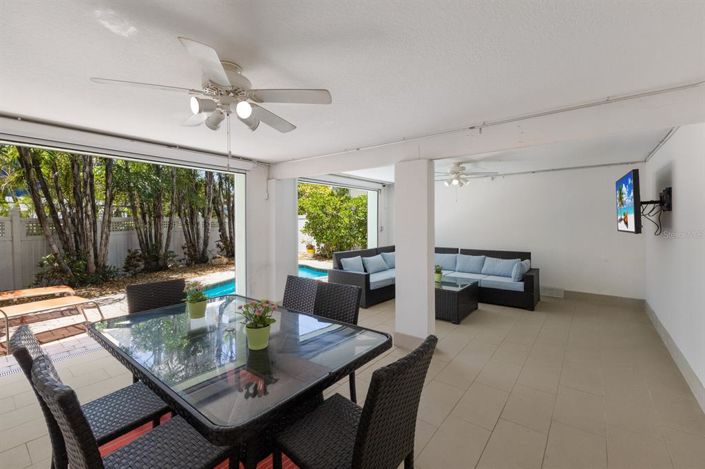 Image No.41-3 Bed Property for sale