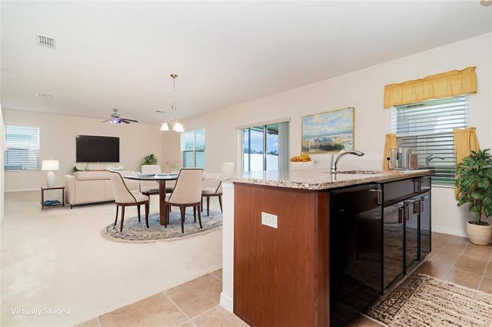 Image No.10-4 Bed Property for sale