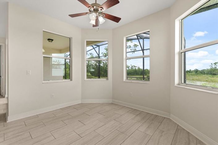 Image No.12-4 Bed Property for sale