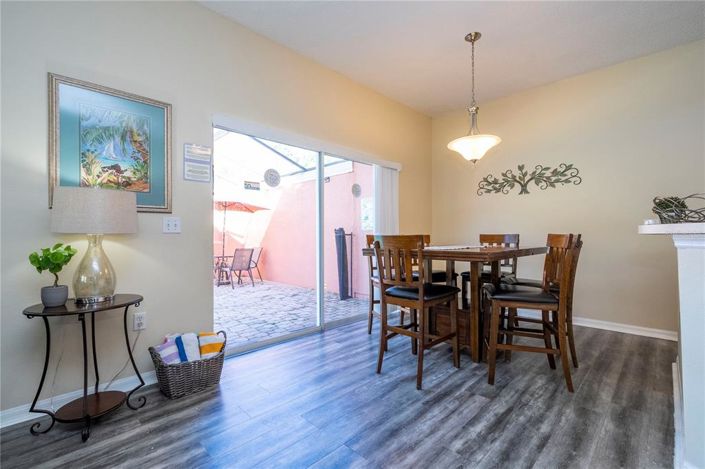 Image No.19-4 Bed Townhouse for sale