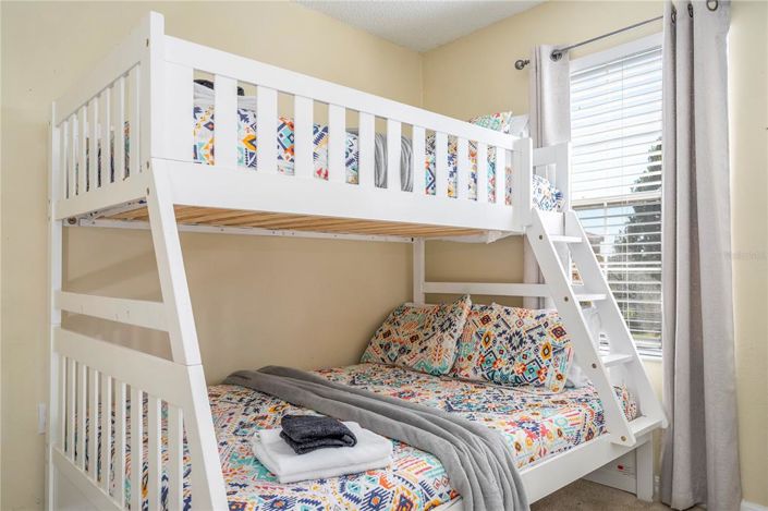 Image No.73-4 Bed Townhouse for sale