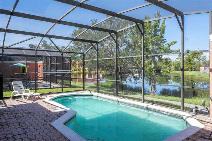 Image No.78-4 Bed Townhouse for sale