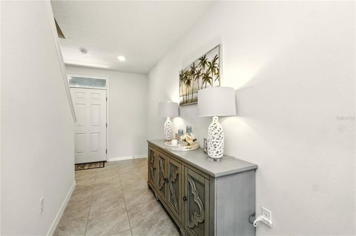 Image No.5-5 Bed Property for sale