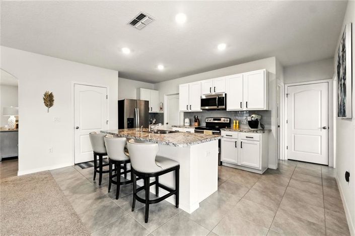 Image No.7-5 Bed Property for sale