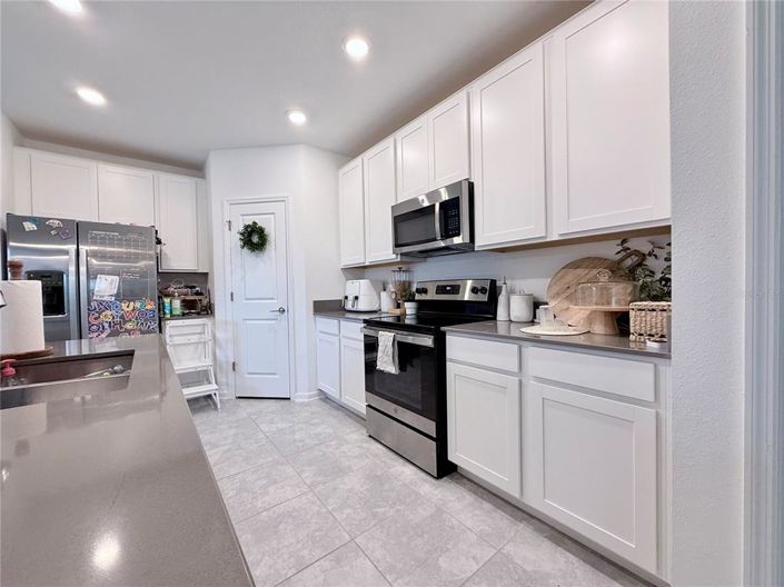 Image No.8-4 Bed Property for sale