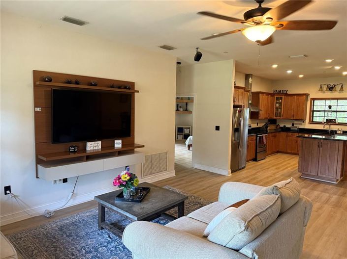 Image No.21-3 Bed Property for sale