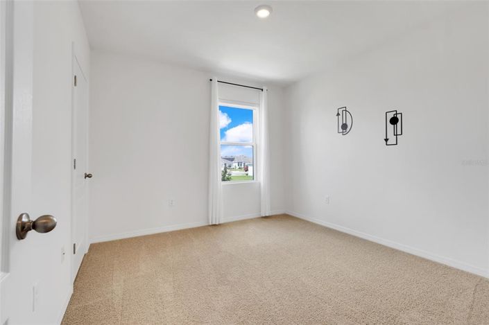 Image No.27-5 Bed Property for sale