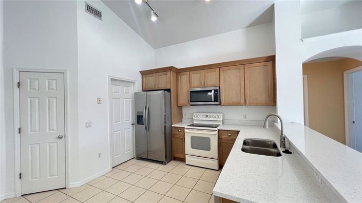 Image No.14-3 Bed Property for sale