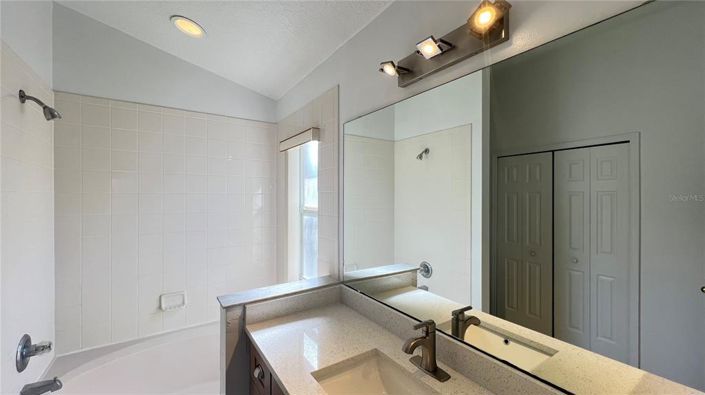 Image No.8-3 Bed Property for sale