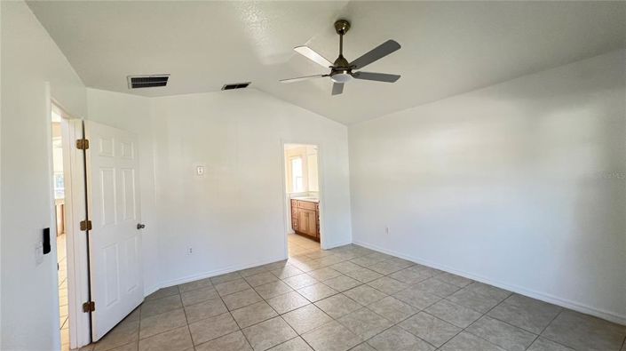 Image No.9-3 Bed Property for sale