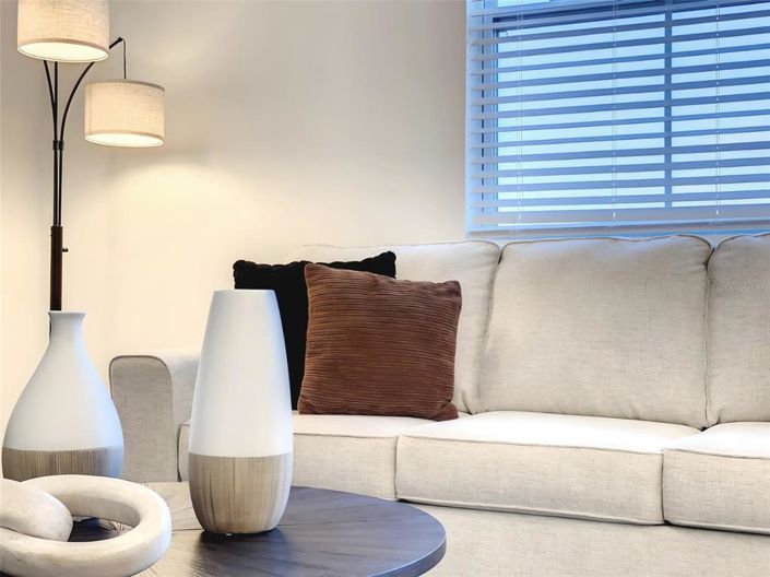 Image No.8-3 Bed Townhouse for sale