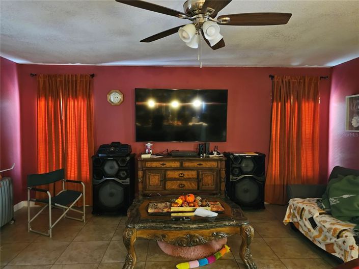 Image No.18-Propriété de 4 chambres à vendre à Kissimmee