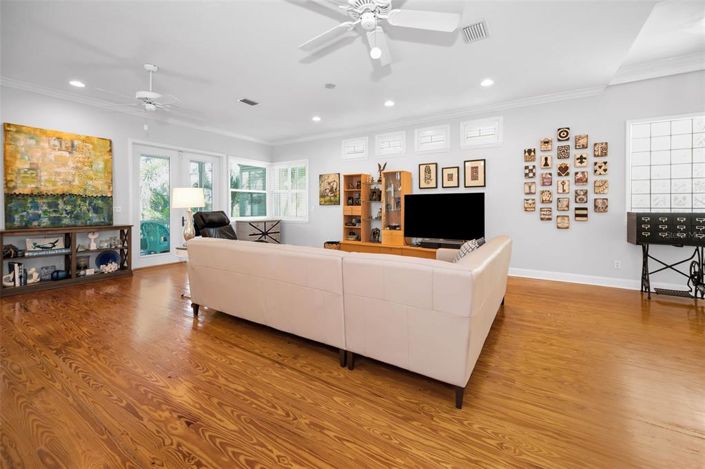 Image No.19-2 Bed Property for sale