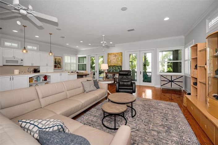 Image No.25-2 Bed Property for sale