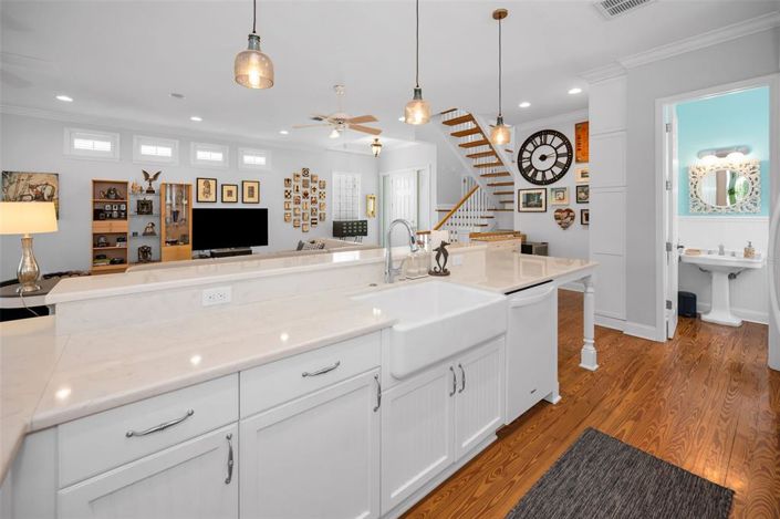 Image No.30-2 Bed Property for sale