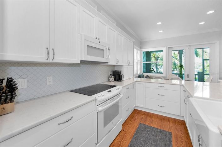 Image No.32-2 Bed Property for sale