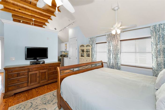 Image No.44-2 Bed Property for sale