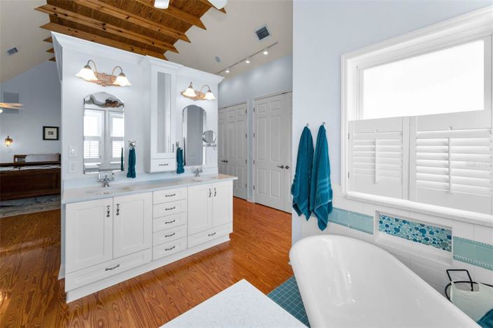 Image No.46-2 Bed Property for sale