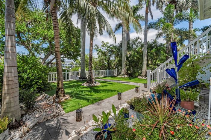 Image No.63-2 Bed Property for sale