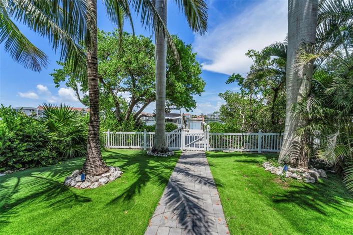 Image No.65-2 Bed Property for sale