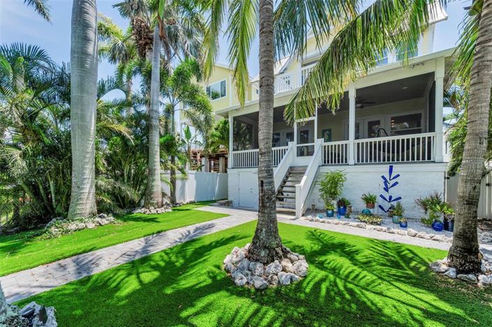 Image No.67-2 Bed Property for sale