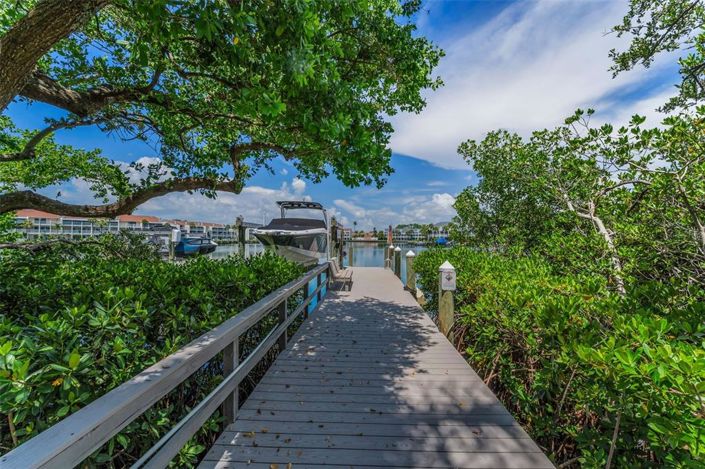 Image No.68-2 Bed Property for sale