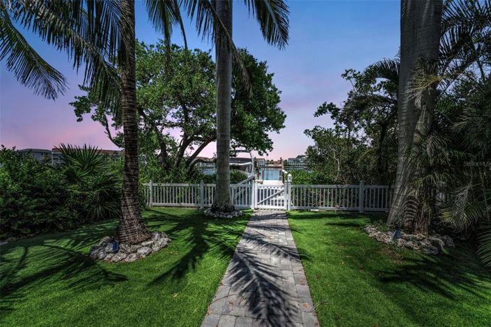 Image No.69-2 Bed Property for sale