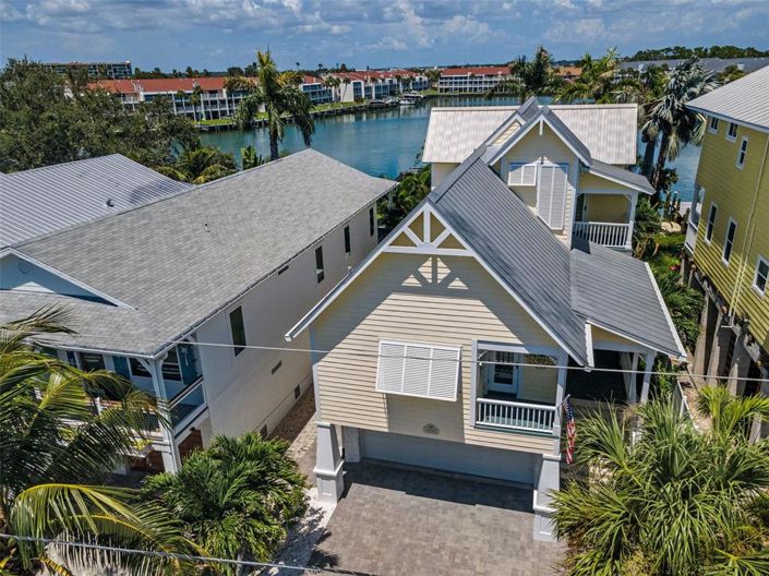 Image No.70-2 Bed Property for sale