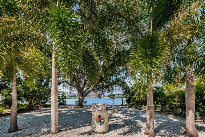 Image No.74-2 Bed Property for sale