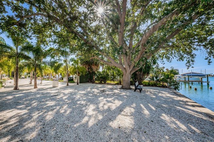 Image No.75-2 Bed Property for sale