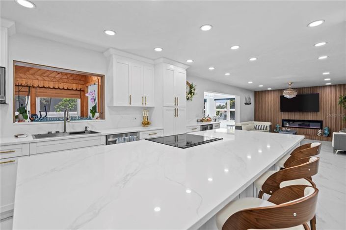 Image No.13-4 Bed Property for sale