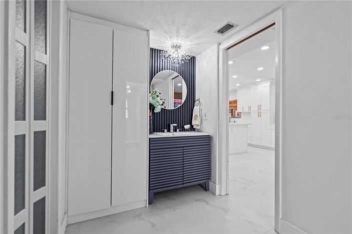 Image No.17-4 Bed Property for sale