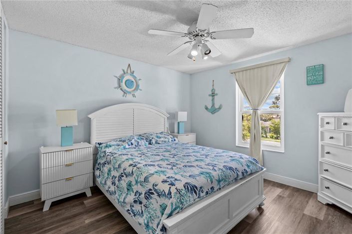 Image No.25-4 Bed Property for sale