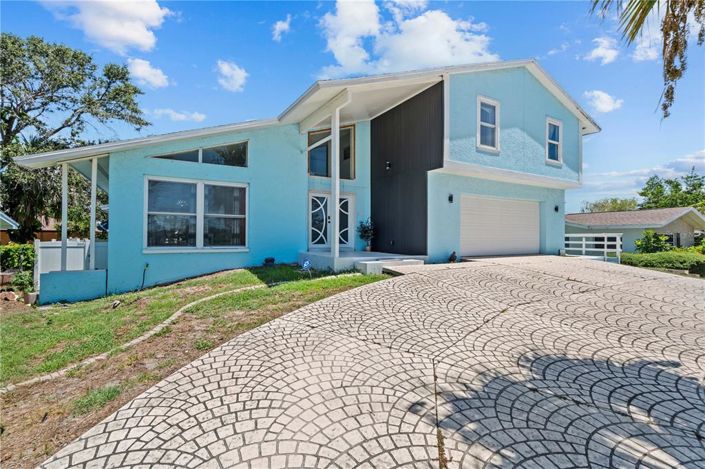 Image No.38-4 Bed Property for sale