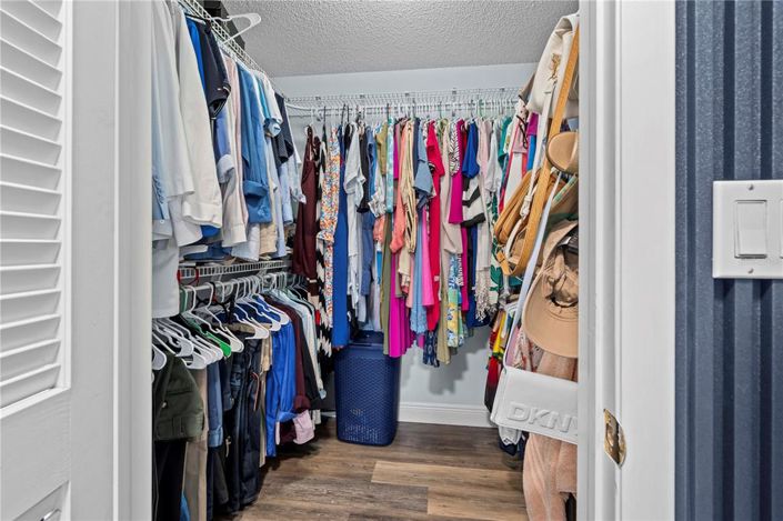 Image No.45-4 Bed Property for sale