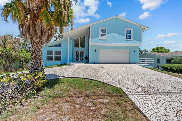 Image No.57-4 Bed Property for sale