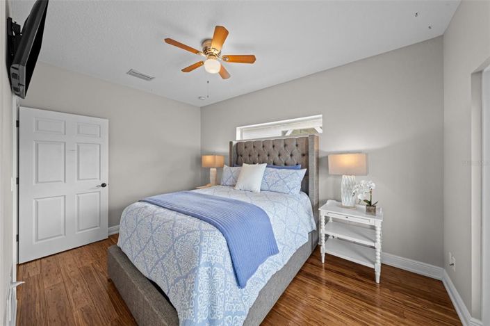 Image No.36-3 Bed Property for sale