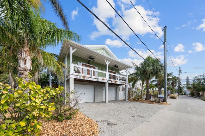 Image No.66-3 Bed Property for sale