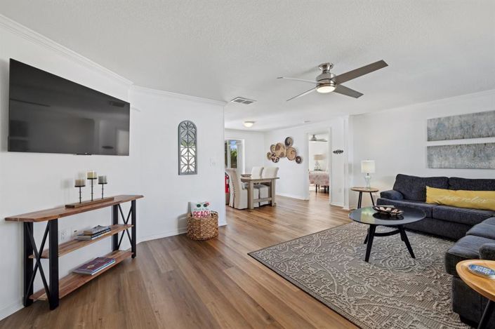 Image No.18-2 Bed Property for sale