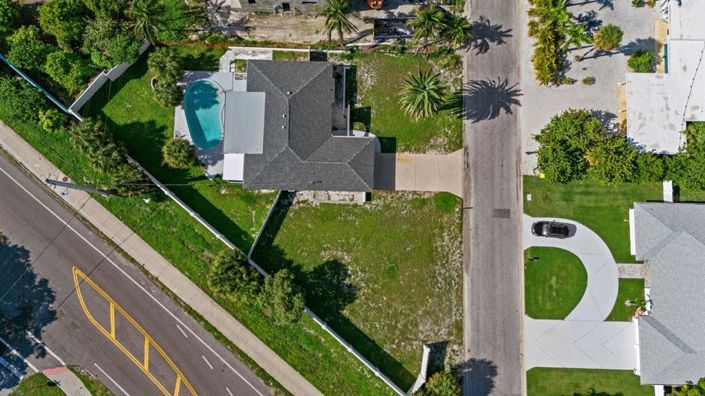 Image No.9-2 Bed Property for sale