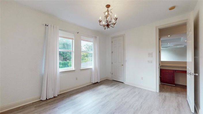 Image No.15-6 Bed Property for sale