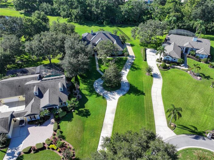 Image No.27-6 Bed Property for sale