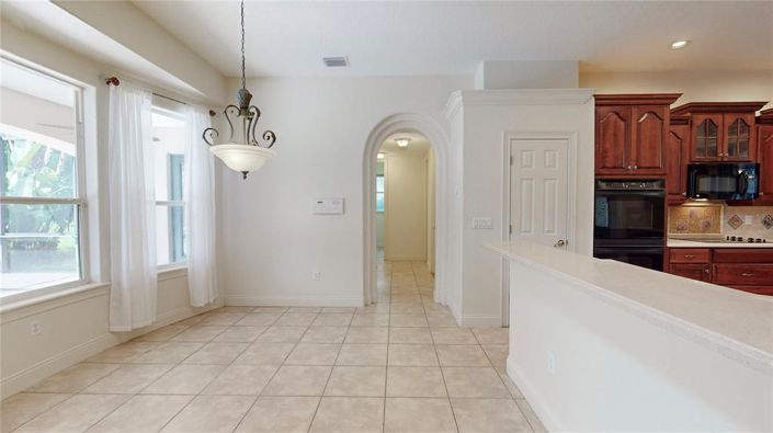 Image No.3-6 Bed Property for sale