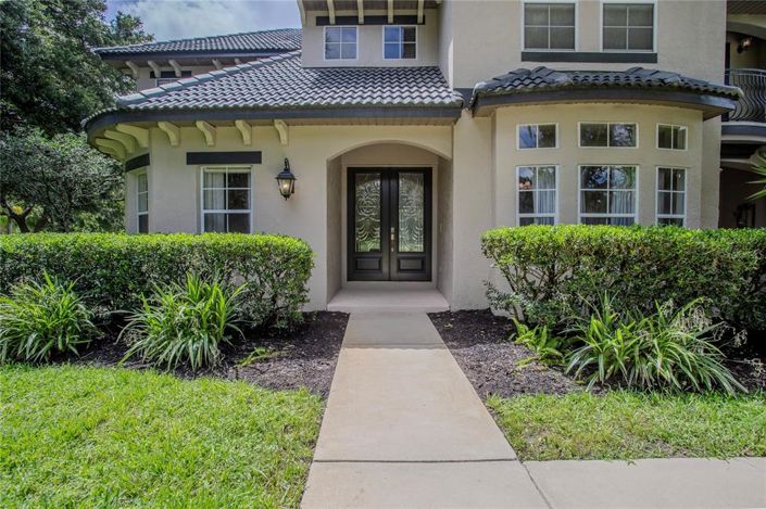 Image No.32-6 Bed Property for sale