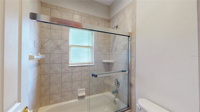 Image No.52-6 Bed Property for sale