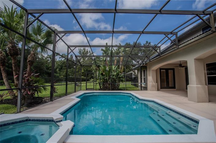 Image No.57-6 Bed Property for sale