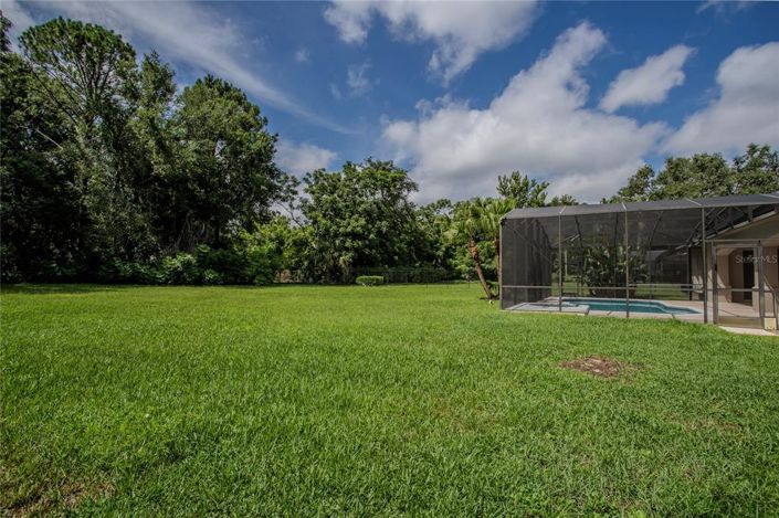 Image No.69-6 Bed Property for sale